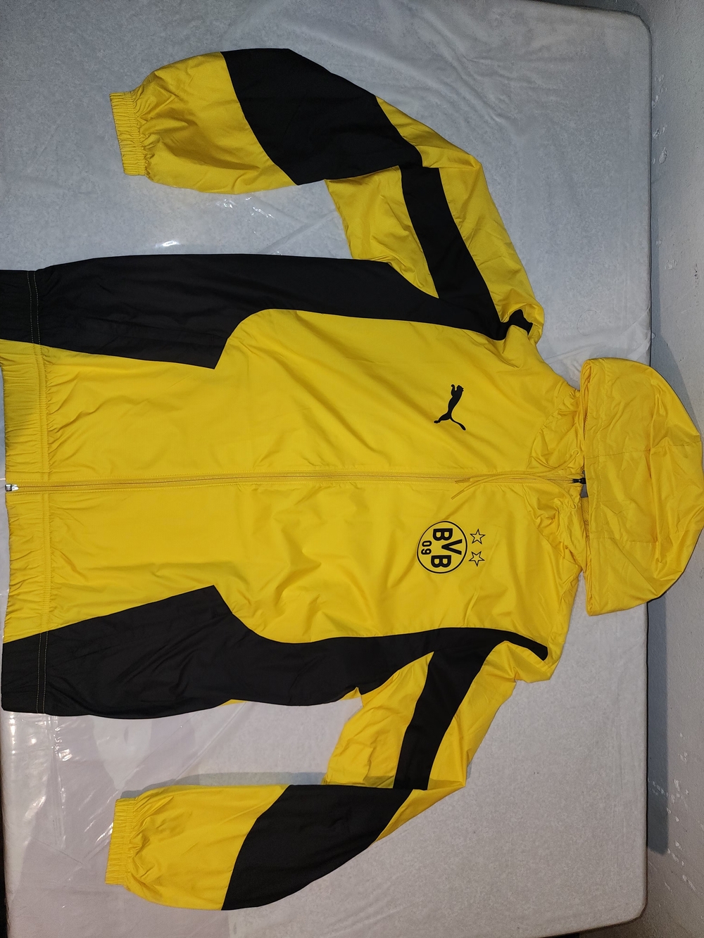 PUMA Borussia Dortmund BVB 09 Rain Jacket Windbreaker Yellow Black Men's M